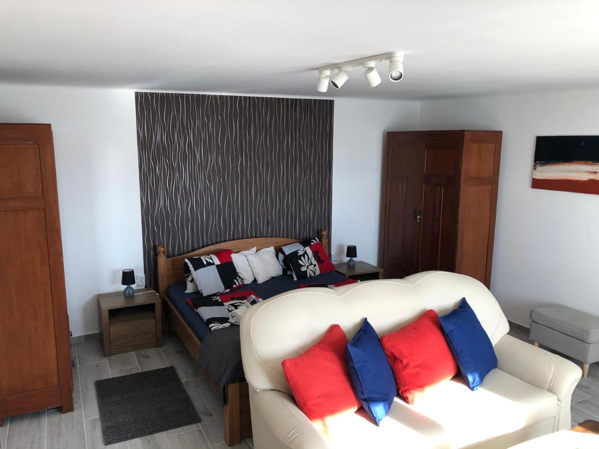 Leander Apartman Balatonakali Esterno foto